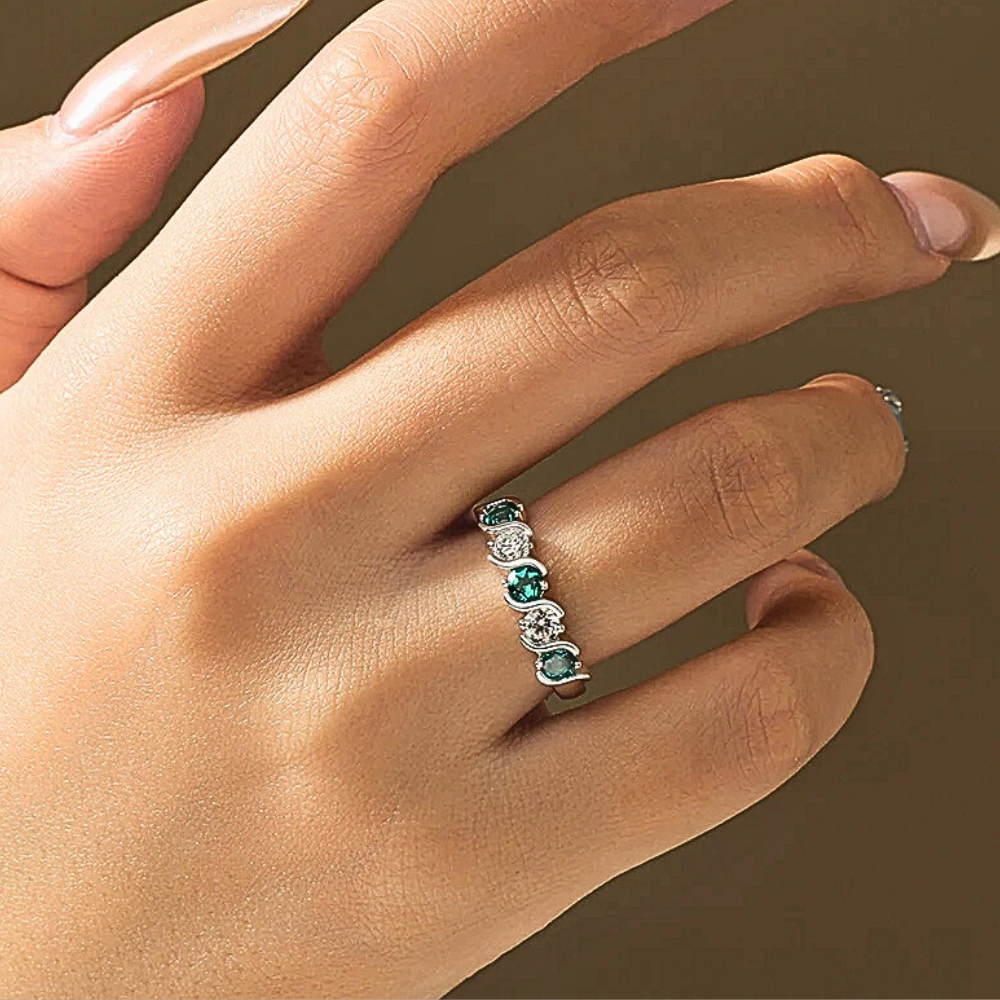 Fede a 5 pietre Bicolore in Mossanite