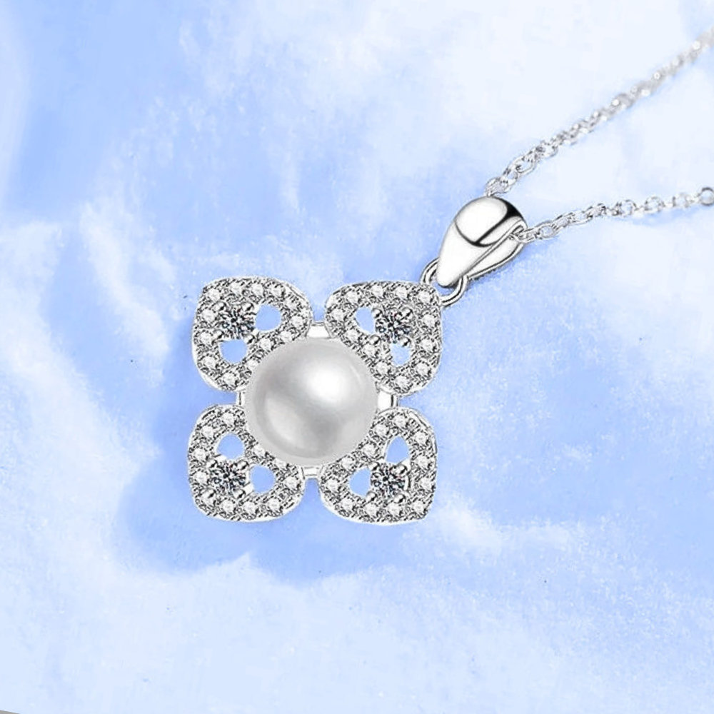 Collana a 4 Cuori con Moissaniti e Perla Naturale