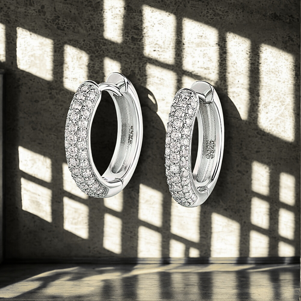 Orecchini Ovali con Pavè di Moissaniti