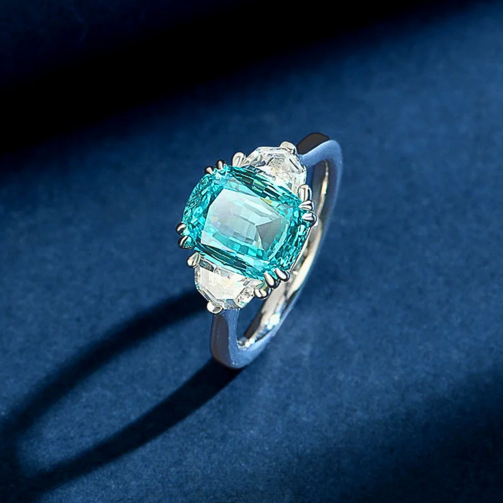 Trilogy con Tormalina Paraiba creata in Laboratorio di ct 4,00