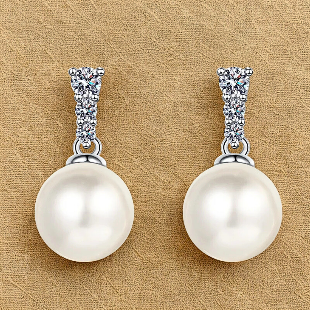 Orecchini Pendenti con Moissaniti e Perle Naturali