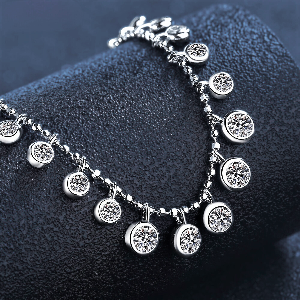 Collana con 25 Ciondoli Tondi in Moissanite per ct 4,50