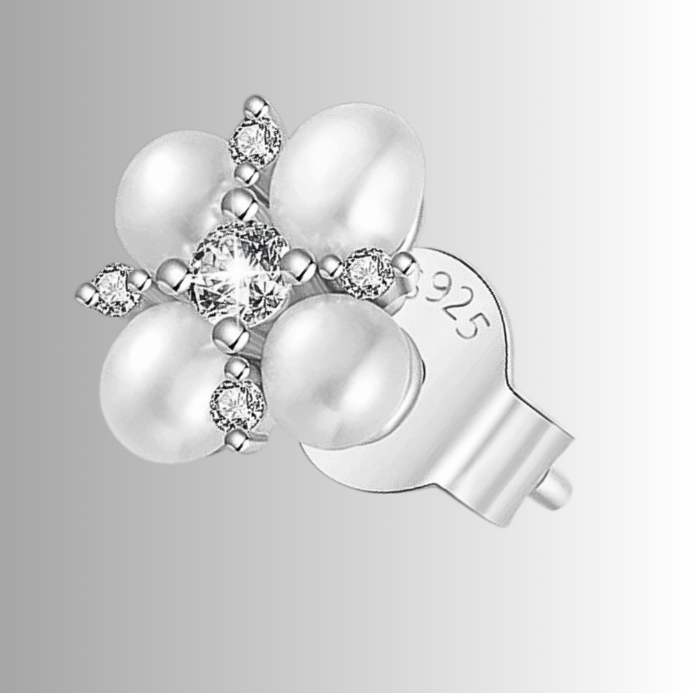 Orecchini a Quadrifoglio con Moissaniti e Perle Naturali