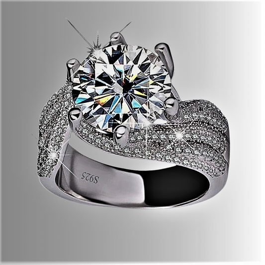 "Ellipse of Light": Five Carats of Elegance and Splendor 