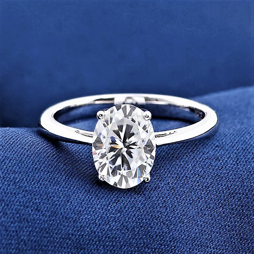Solitario con Moissanite Taglio Ovale