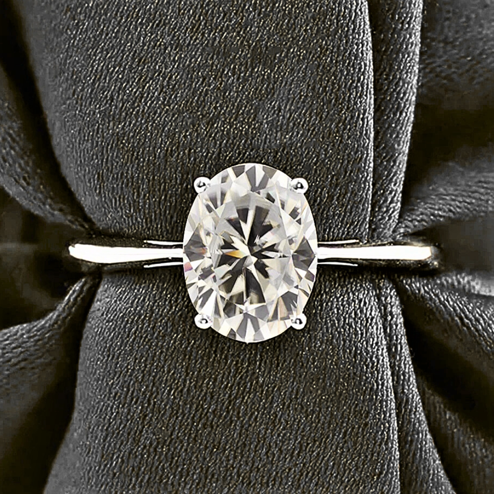 Solitario con Moissanite Taglio Ovale