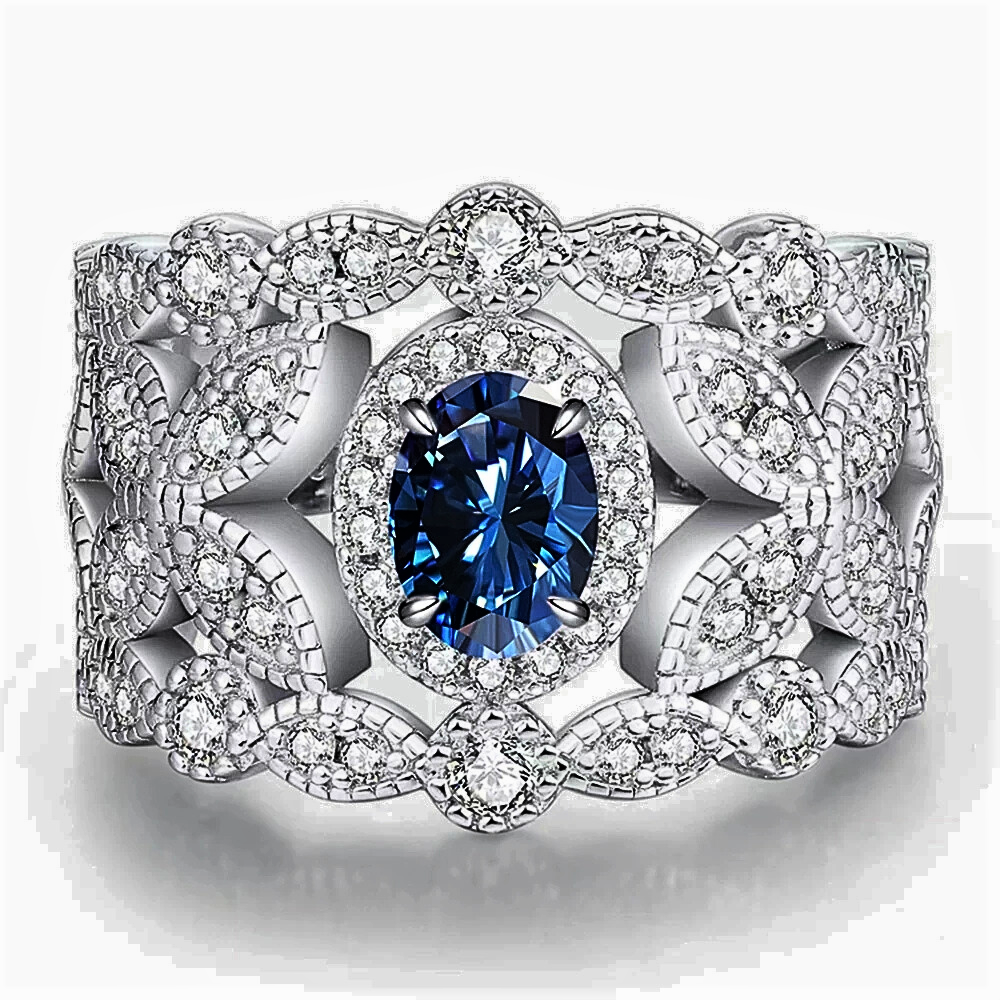 Anello "Corona Barocca" con Moissanite Ovale e Diamanti Sintetici