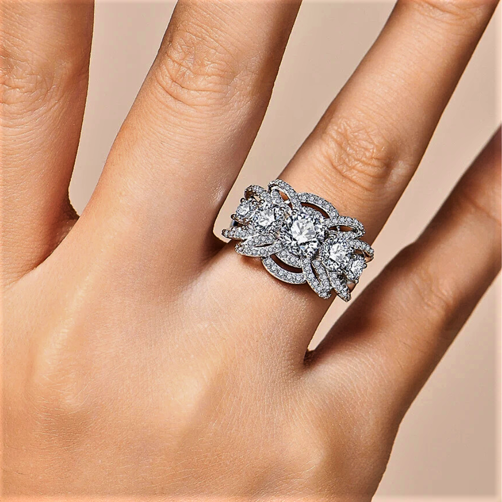 Anello a Corona con Moissaniti D Color VVS1
