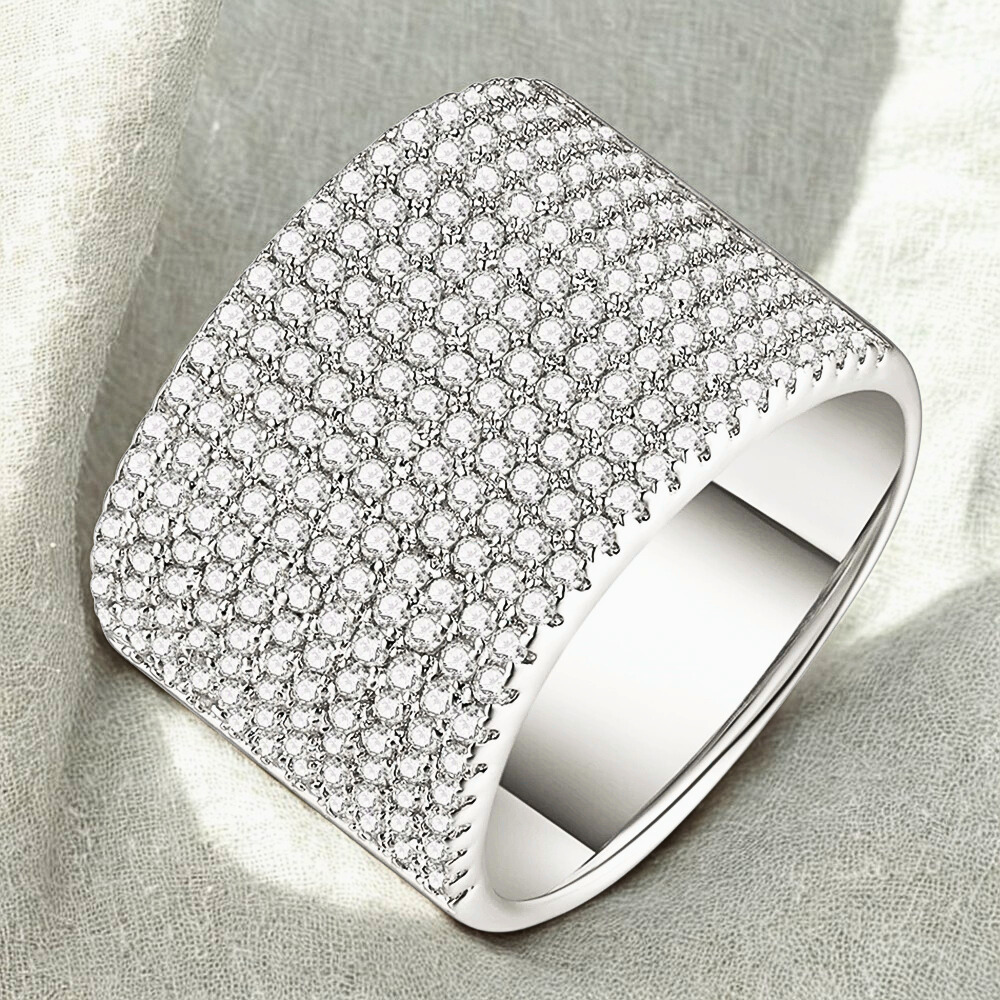 Fascione Piatto con Pavè di Moissaniti per ct 2,40