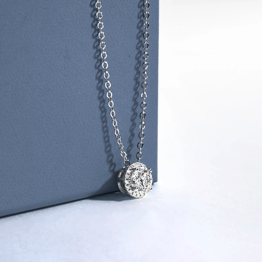 Collana Punte Luce Contornato con Moissanite di ct 1,00
