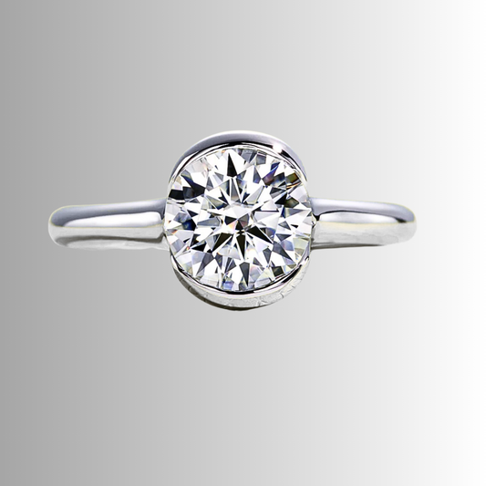 Solitario con Castone Aperto con Moissanite