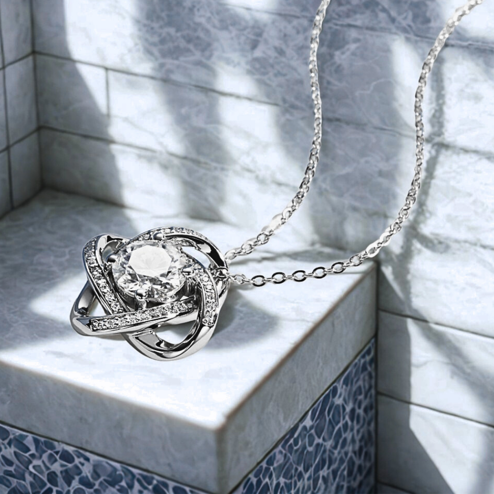 Collana "Nodo d'Amore" con Moissanite da ct 3,00