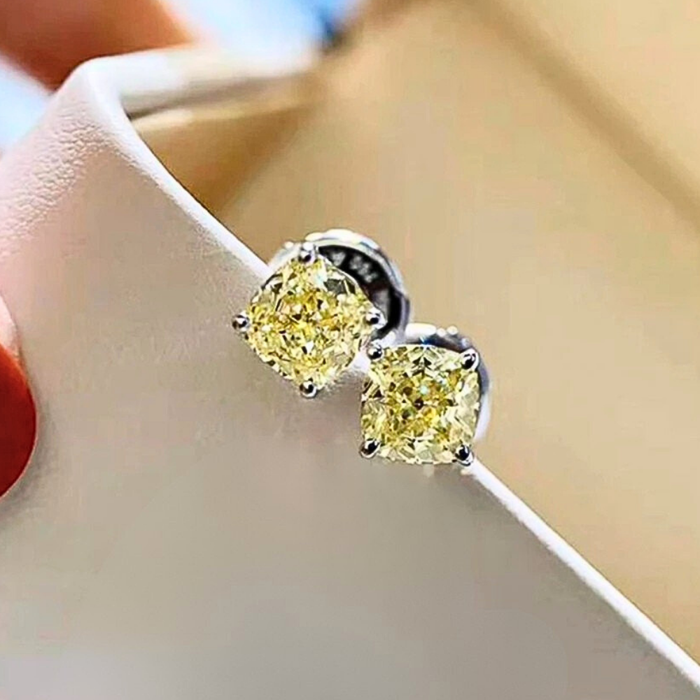 Orecchini con Moissaniti Giallo Zaffiro per ct 2,00