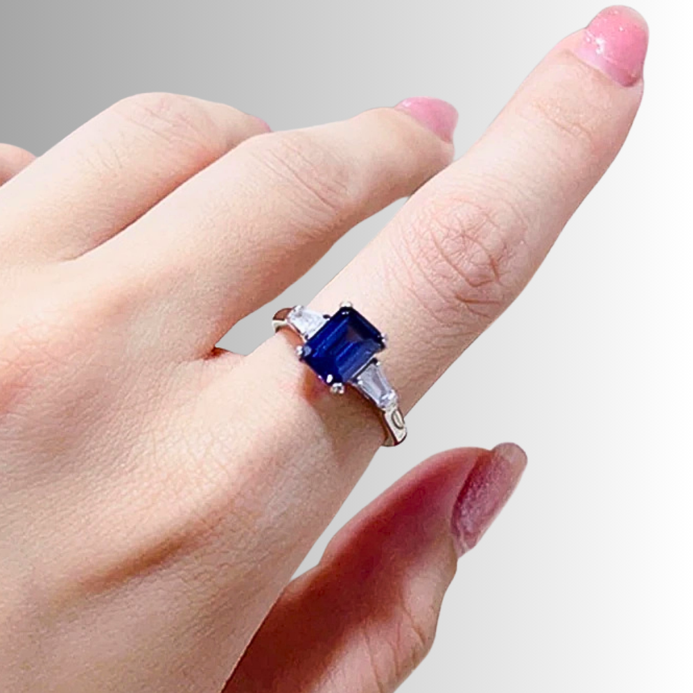Trilogy con Tanzanite creata in Laboratorio di ct 2,50