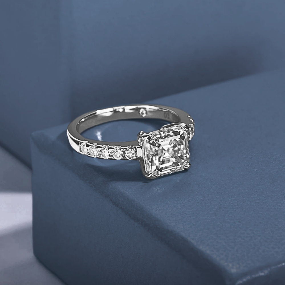 Solitario con Moissanite Taglio Asscher di ct 3,00
