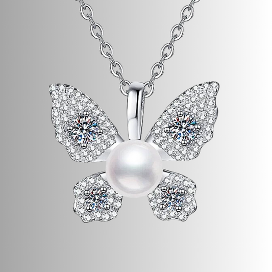 Collana a Farfalla con Moissaniti e Perle Naturali