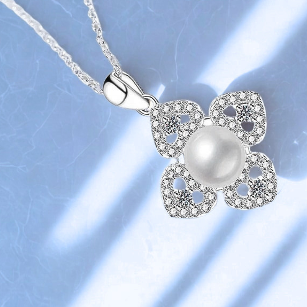 Collana a 4 Cuori con Moissaniti e Perla Naturale