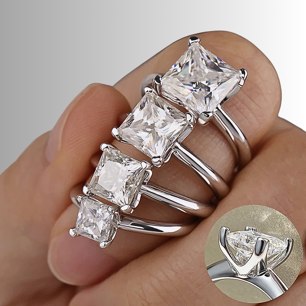 Solitario con Moissanite Taglio Princess