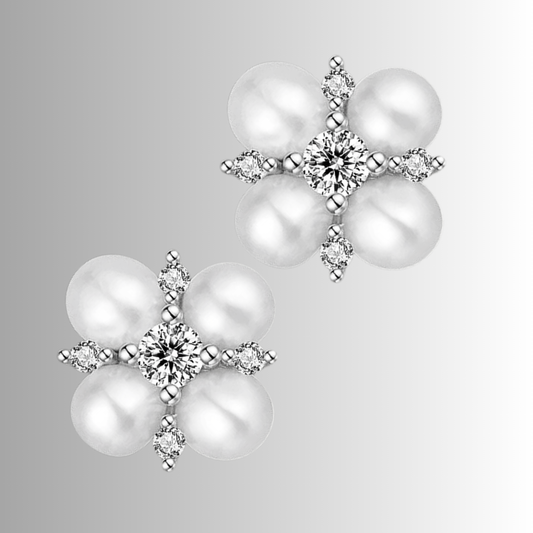 Orecchini a Quadrifoglio con Moissaniti e Perle Naturali