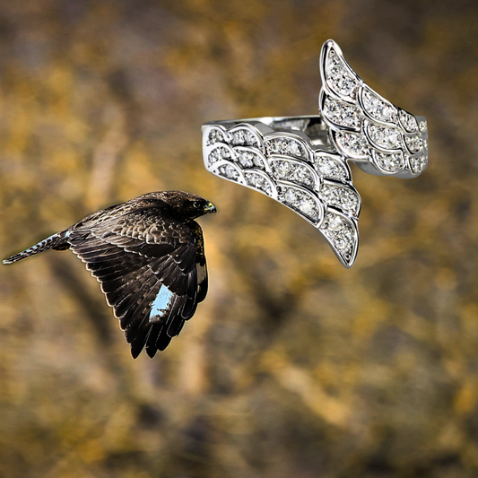 Anello Contrariè a due Ali con Moissaniti D Color