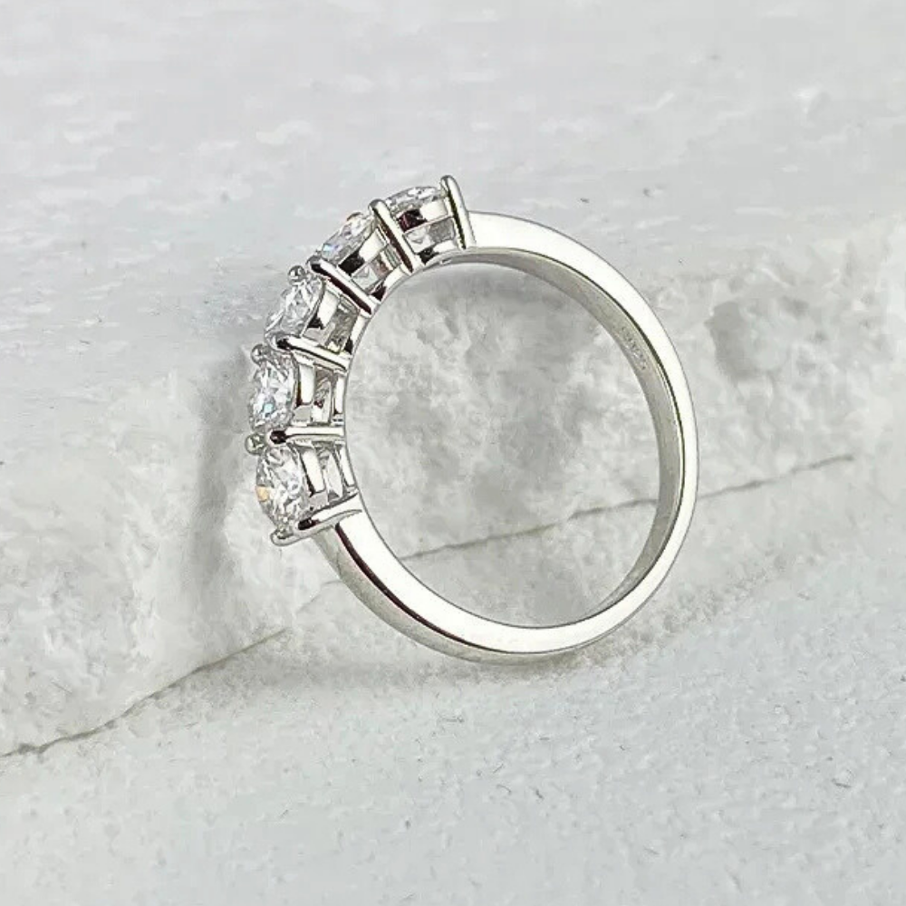 Fede a 5 pietre con  Moissaniti per ct 1,50