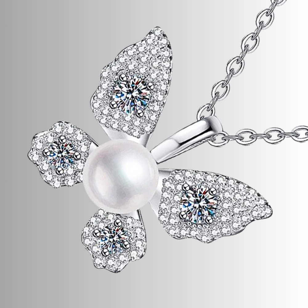 Collana a Farfalla con Moissaniti e Perle Naturali