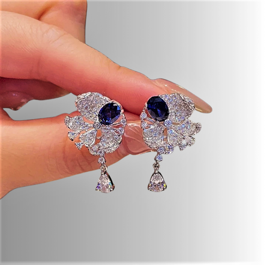 Orecchini con Zaffiri Blu Ovali Coltivati e Diamanti Lab Grown