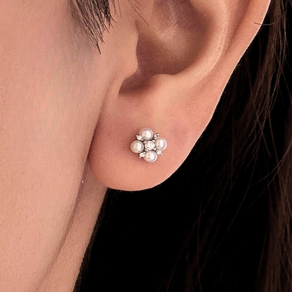 Orecchini a Quadrifoglio con Moissaniti e Perle Naturali