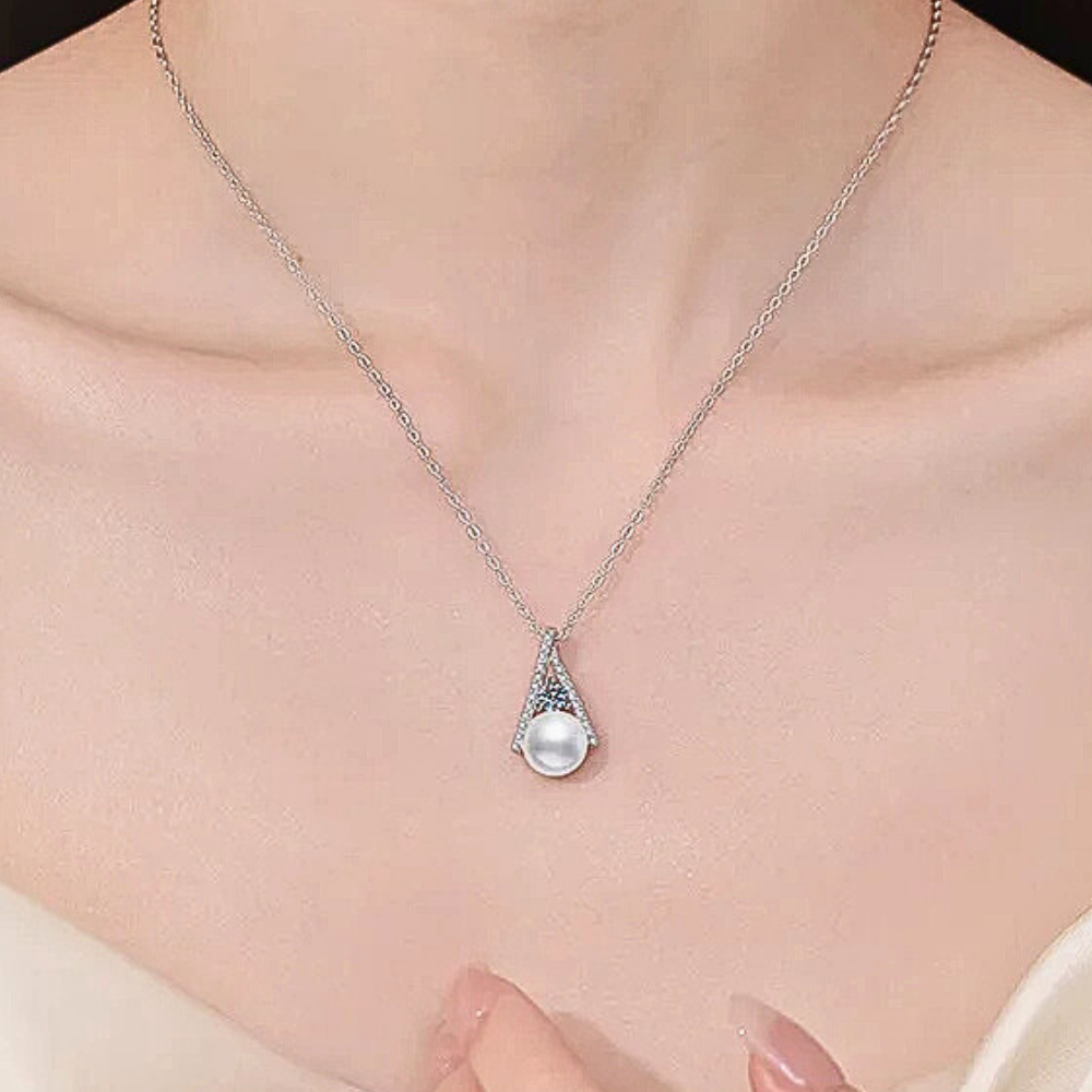 Collana con Moissanite da ct 0,30 e Perla Naturale da 10 mm