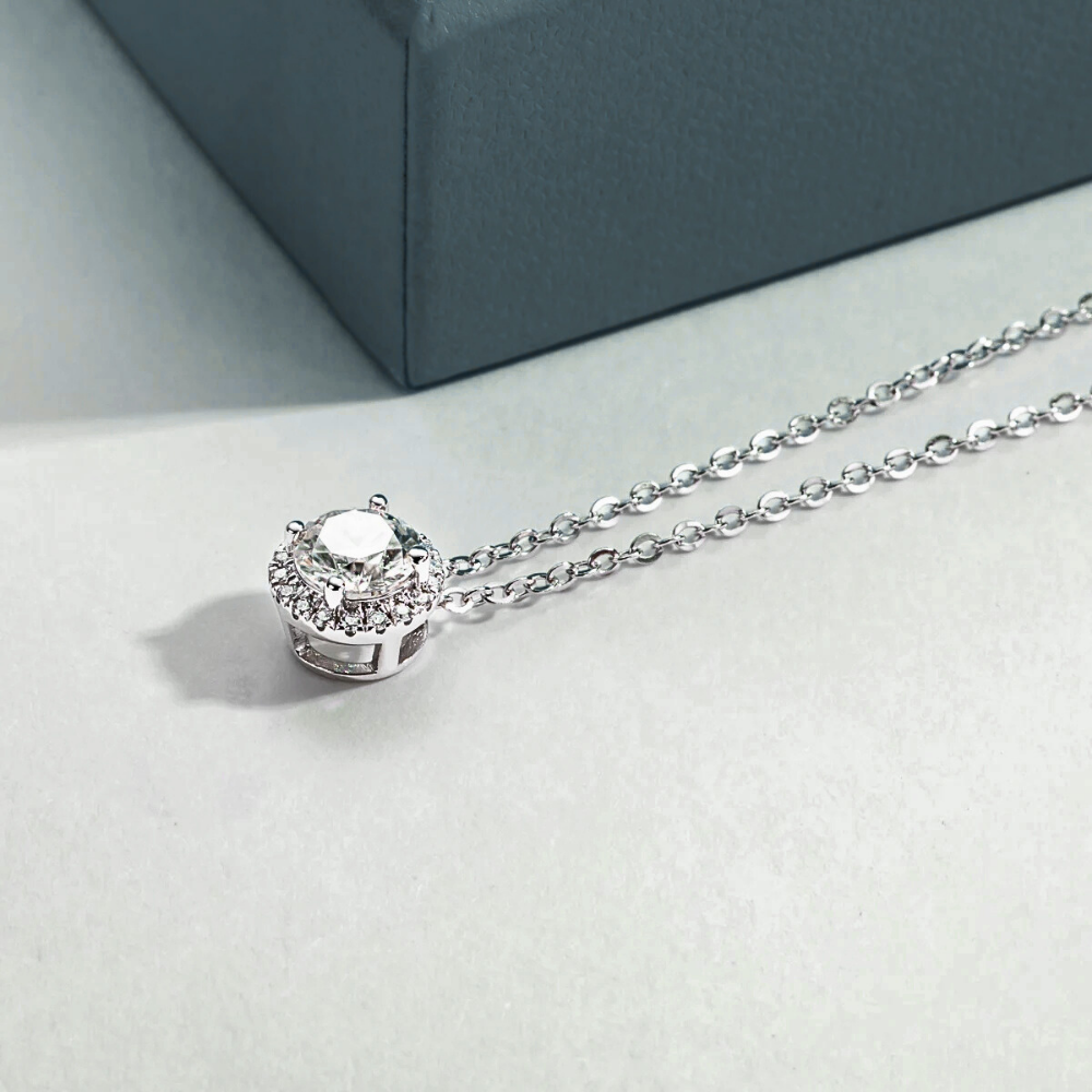 Collana Punte Luce Contornato con Moissanite di ct 1,00
