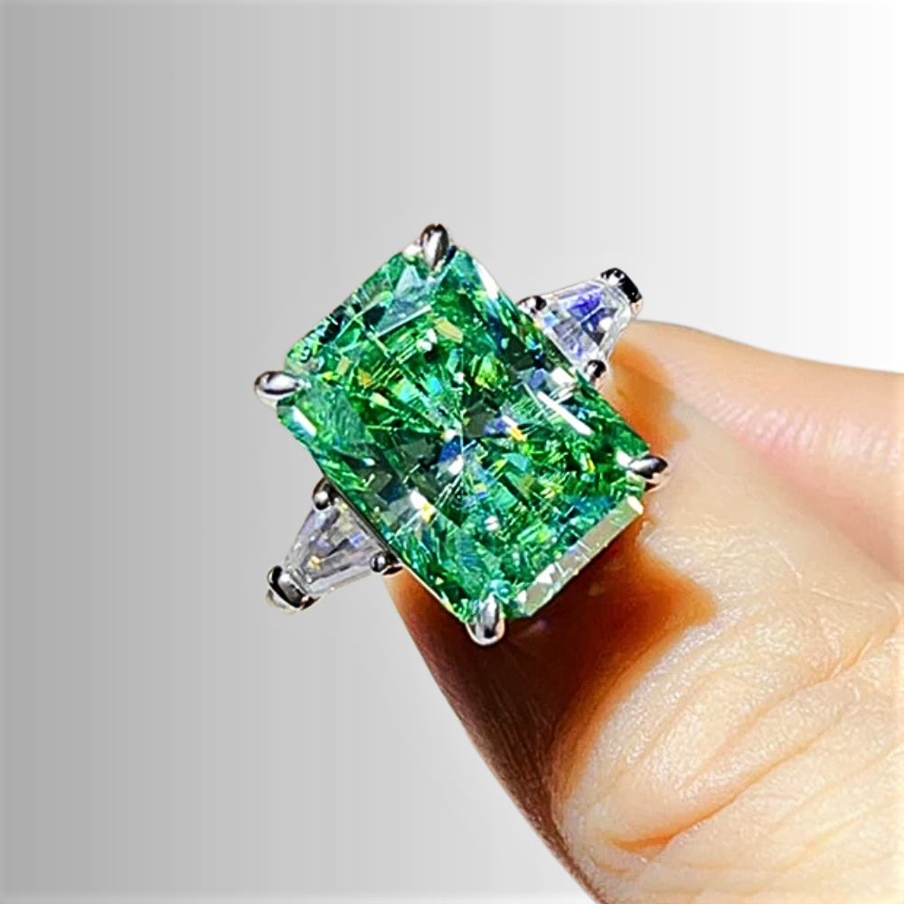 Fascione con Moissanite Taglio Radiant da 5 o 10 ct