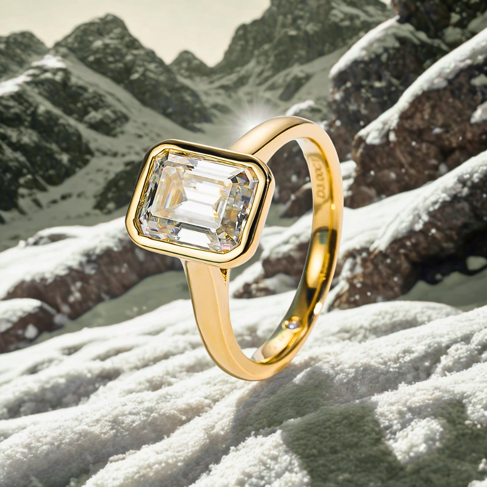 Solitario a Castone con Moissanite Taglio Smeraldo da ct. 3,00