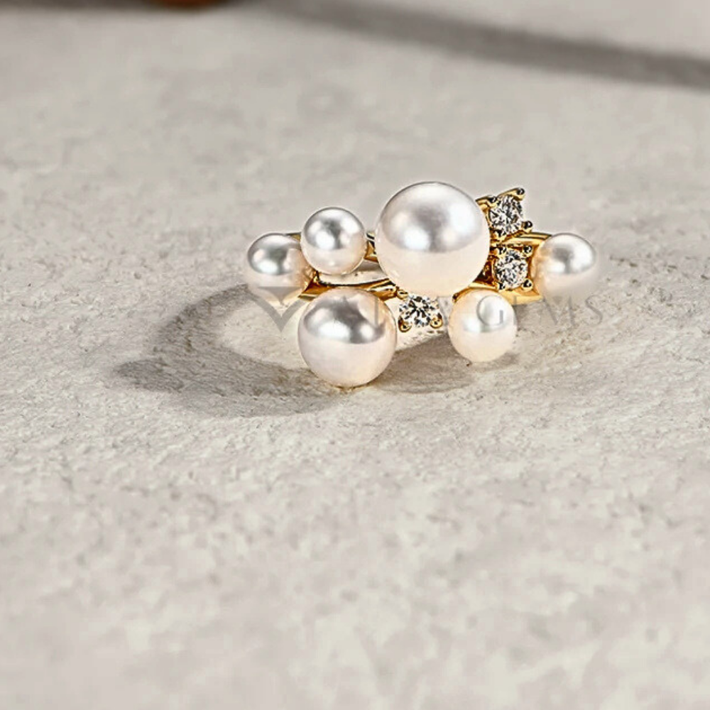 Anello con Perle Naturali e Moissaniti