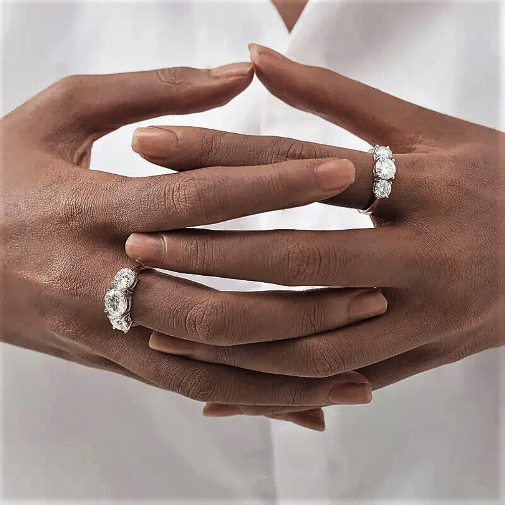 Trilogy con Moissanite Certificata da 2 o 4 Carati