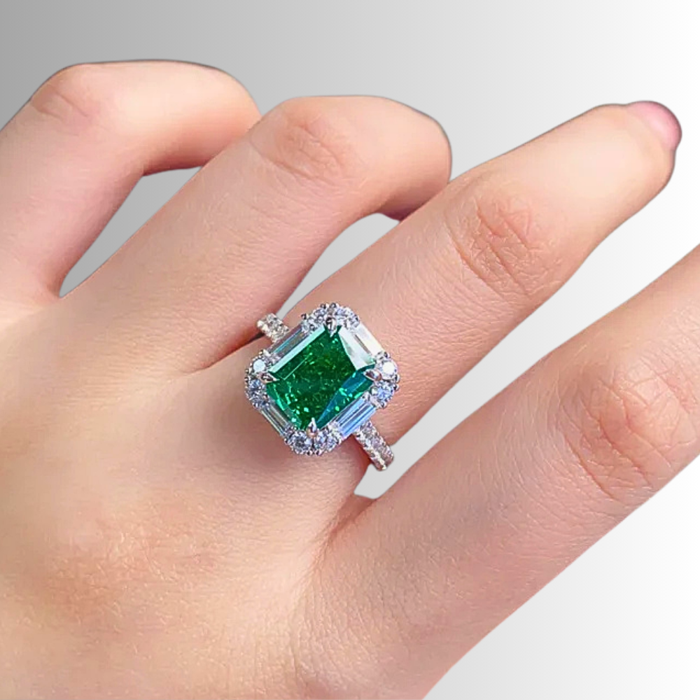 Anello con Smeraldo creato in Laboratorio per ct 3,00