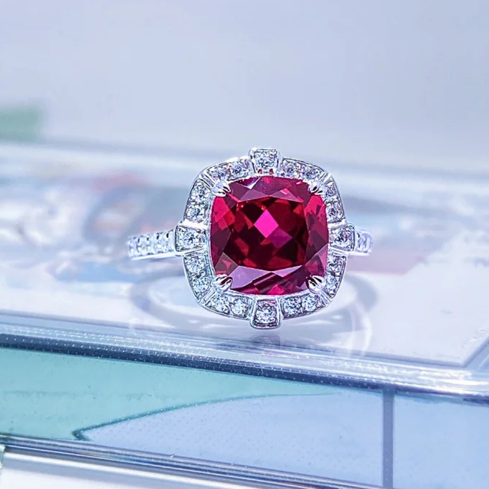 Anello con Rubino creato in Laboratorio per ct 3,50