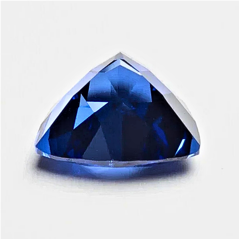 Zaffiro Royal Blue Lab Grown Taglio Trillion