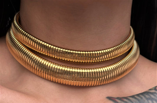 Collar "Tubo Gas": homenaje al modelo Bulgari 