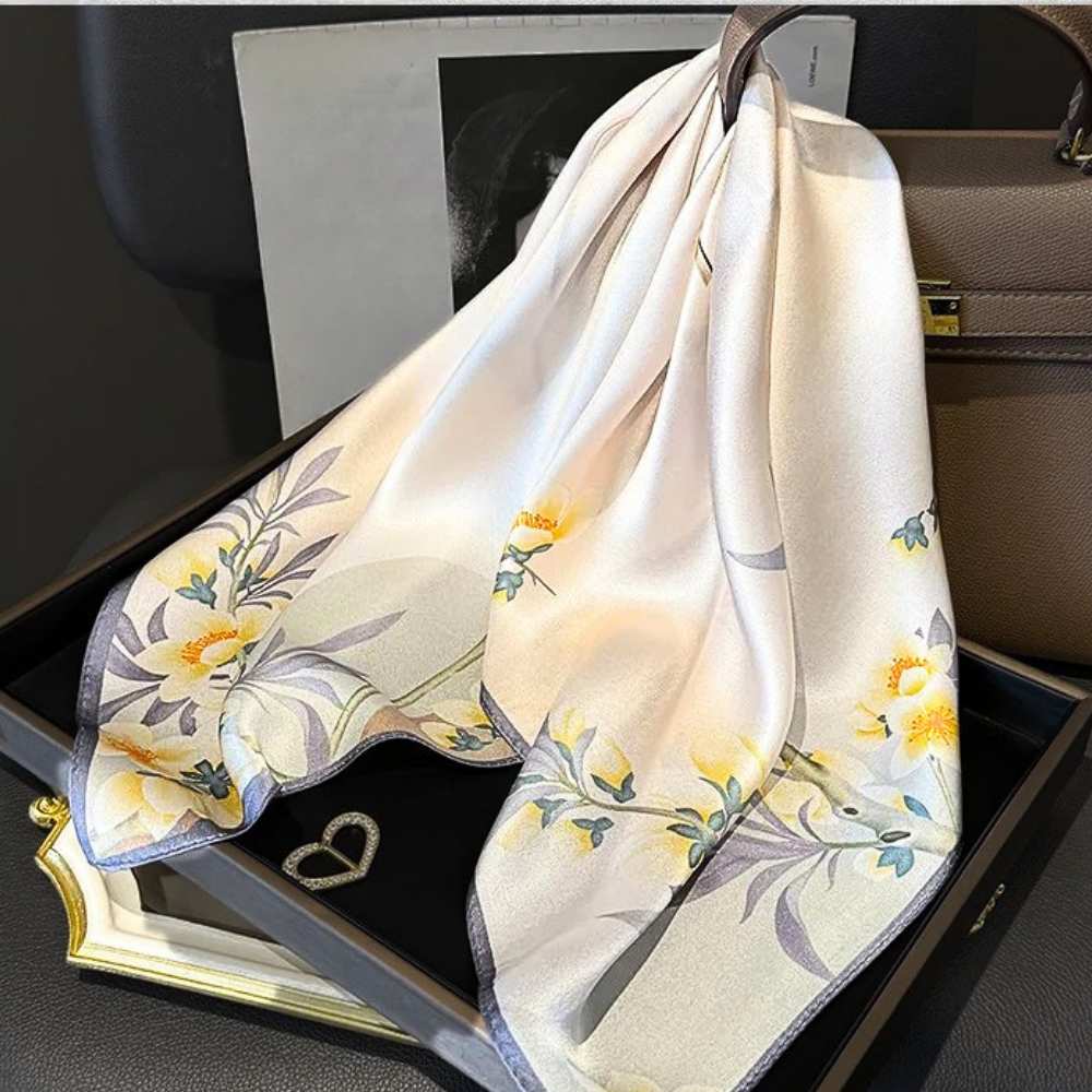Foulard in Seta di Gelso a Stampe Fantasia