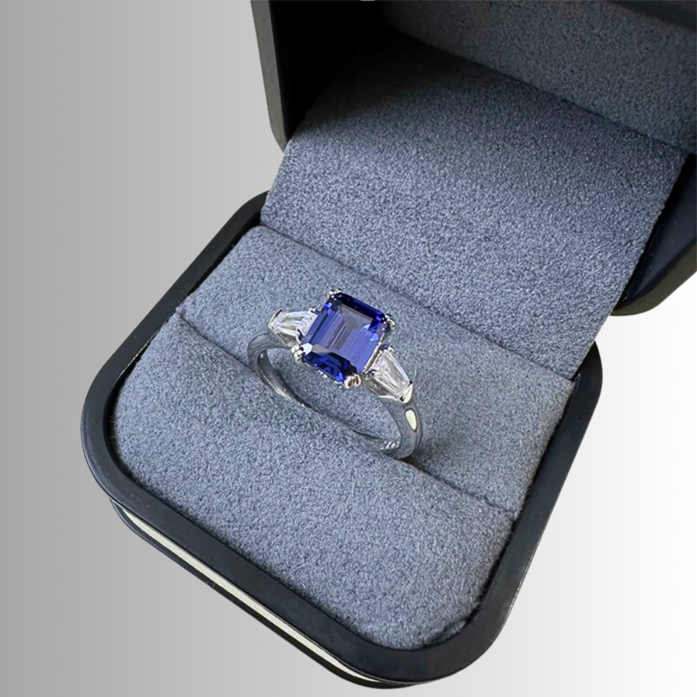 Trilogy con Tanzanite creata in Laboratorio di ct 2,50