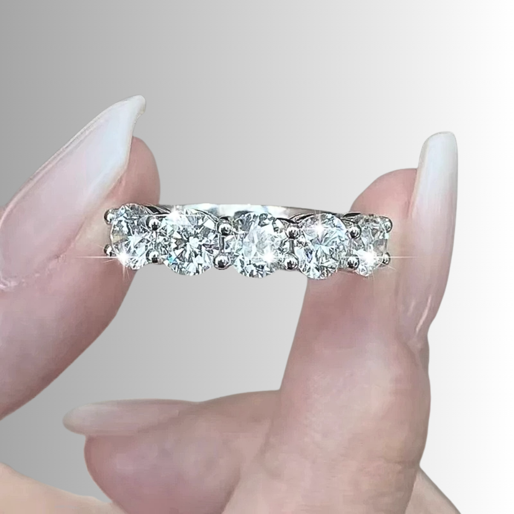 Fede a 5 pietre con  Moissaniti per ct 1,50