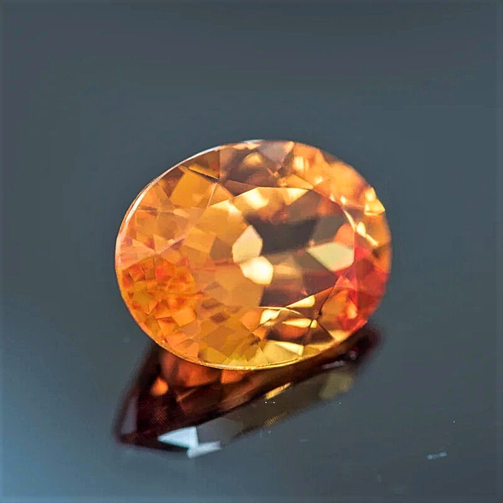 Zaffiro Arancio Lab Grown Taglio Ovale Certificato