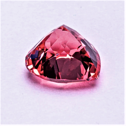 Zaffiro Padparadscha Lab Grown Taglio Cuore con Certificato