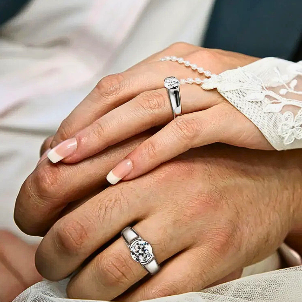 Solitario con Castone Aperto con Moissanite di ct 2,00