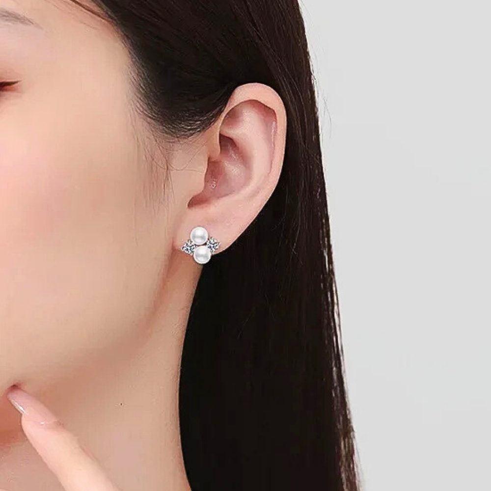 Orecchini a Perno con Moissaniti e Perle Naturali