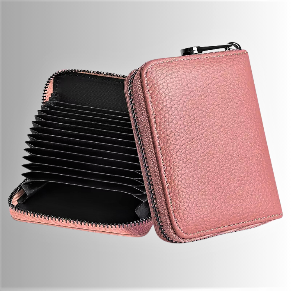 Mini Credit Card Holder in Genuine Cowhide: Elegance and Security