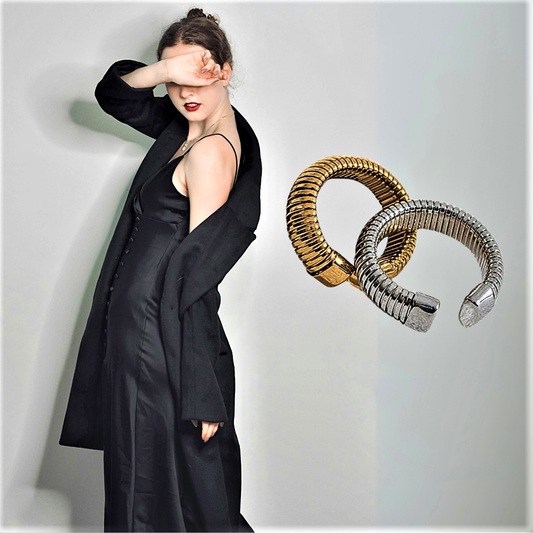 Anillo “Tubo de Gas”: Estilo Icónico y Versatilidad Elegante