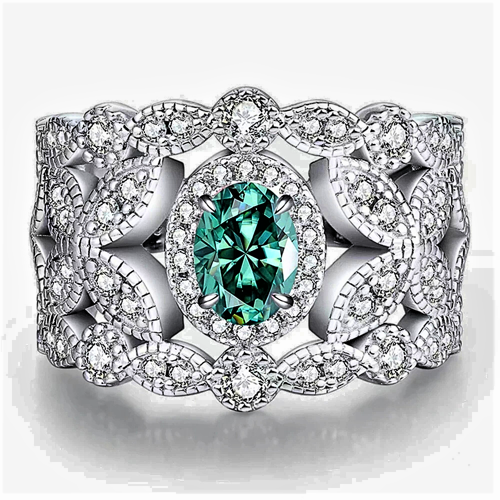 Anello "Corona Barocca" con Moissanite Ovale e Diamanti Sintetici