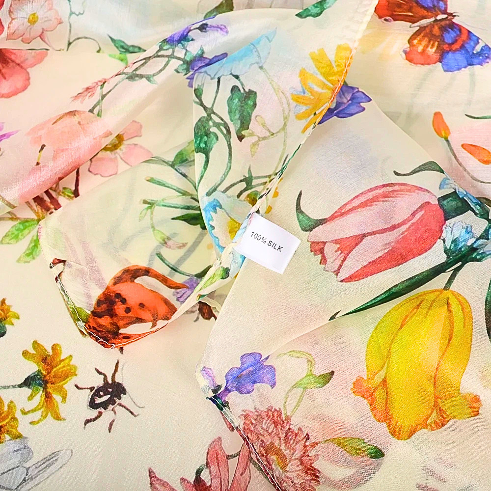 Foulard in Seta di Gelso con Stampe Floreali