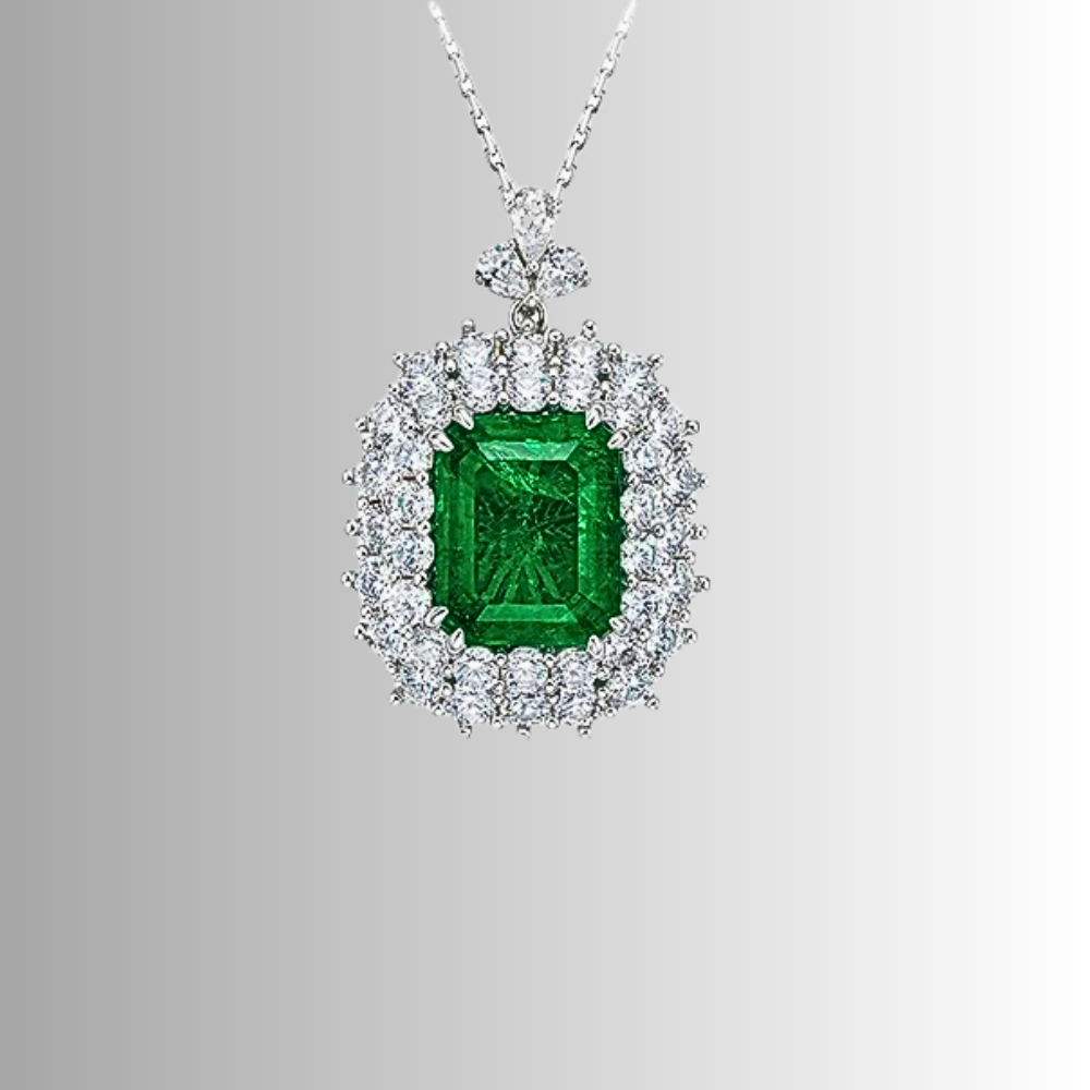 Collana con Smeraldo Colombiano Taglio Smeraldo Lab Grown per ct 6,50 e Brillanti Coltivati